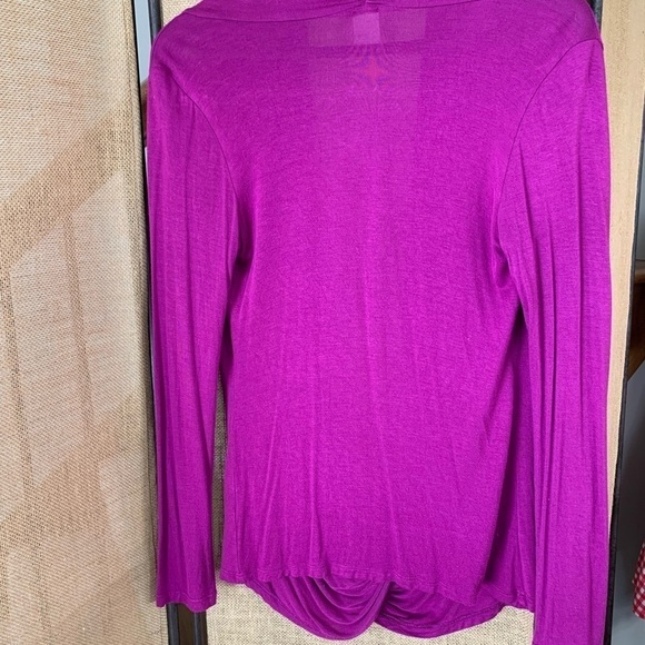 Sun and moon yoga top magenta color long body layers gathered look long sleeves - Picture 4 of 10